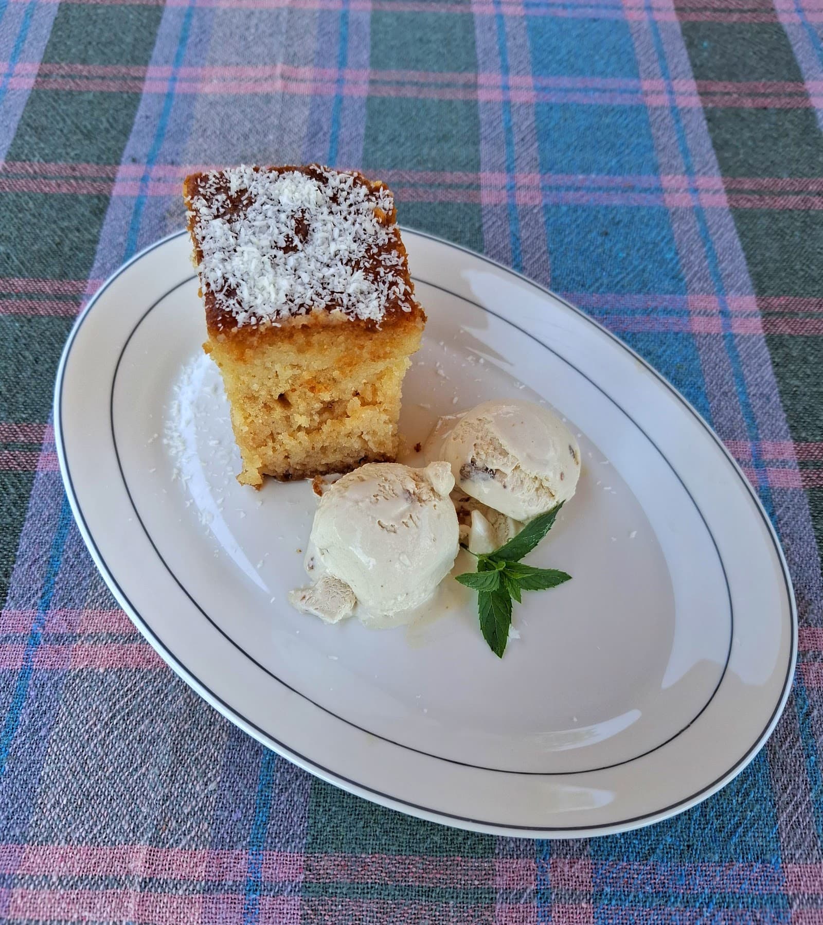 LA BUNI VIOLETA - Punct Gastronomic Local, Gastrolocal, Mâncare Traditionala